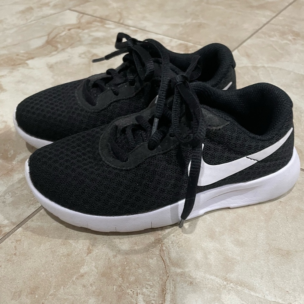 Nike Kids Black and White Sneakers